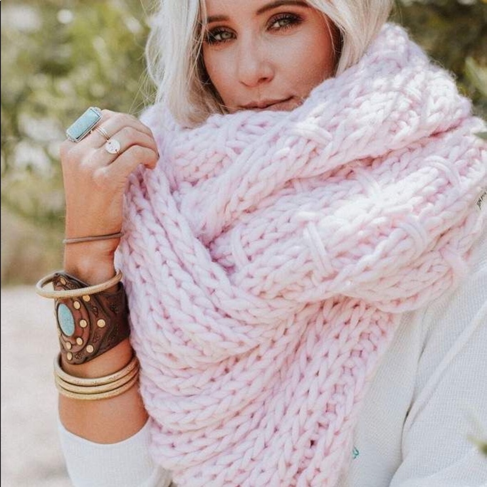 ❄️ HYGGE ❄️ YOU NEED COZY ❤️ - Picture 5 of 16
